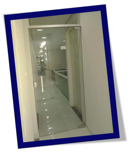 Porta Pivotante de Vidro,Empresa de Porta Pivotante de Vidro,Orçamento de Porta Pivotante de Vidro,Preço de Porta Pivotante de Vidro,Porta Pivotante de Vidro Urgente,CDF Manutenção em Vidros e Esquadrias